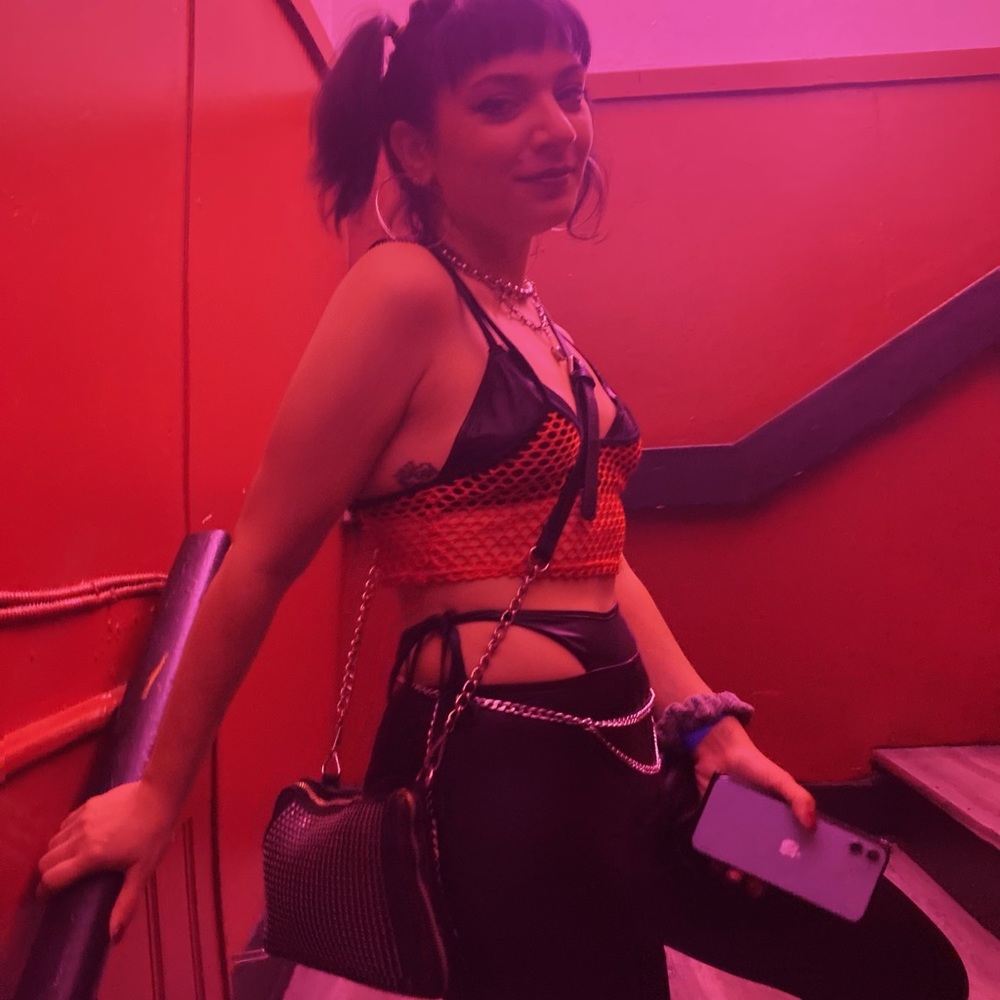 Meet your Posher, Gee